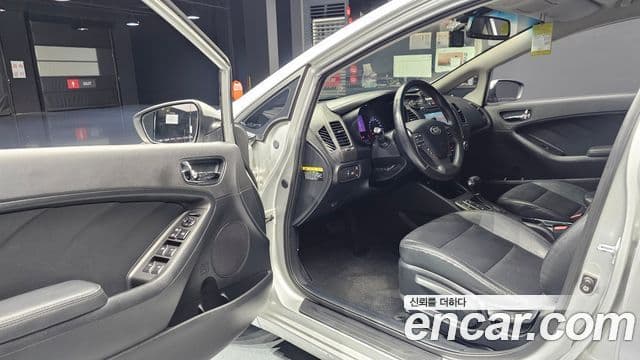 Kia K3 Prestige, 2013 11