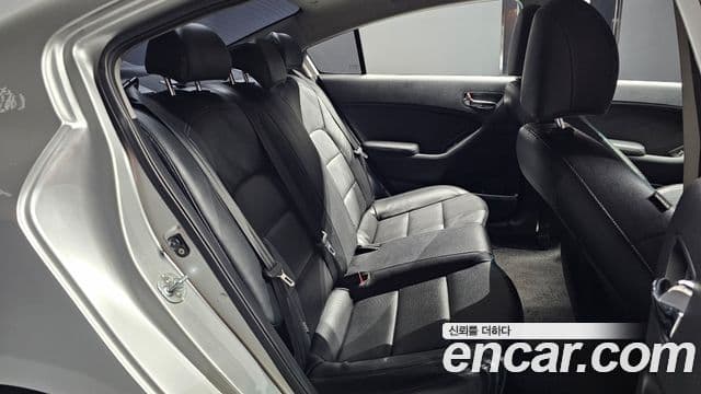 Kia K3 Prestige, 2013 12