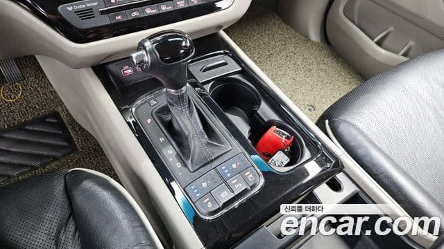 Kia All New Carnival Noblesse, 2016 9