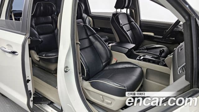 Kia All New Carnival Noblesse, 2016 10