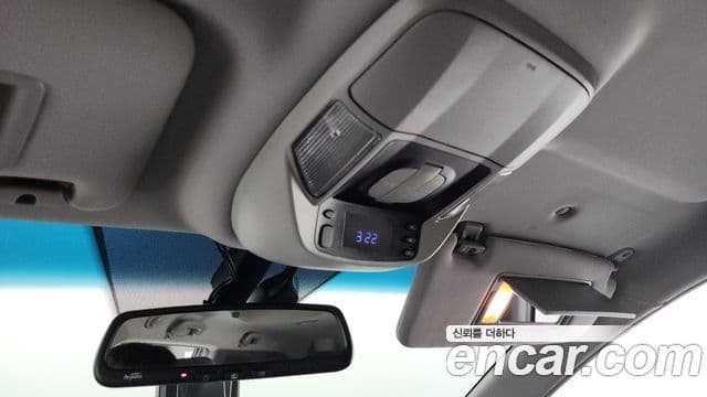 KG모빌리티(SsangYong) Korando 투리스모 4WD TX 9인승, 2016 18