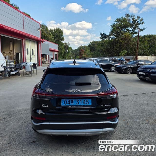Audi Q4 e-Tron (F4) Premium, 2022 4