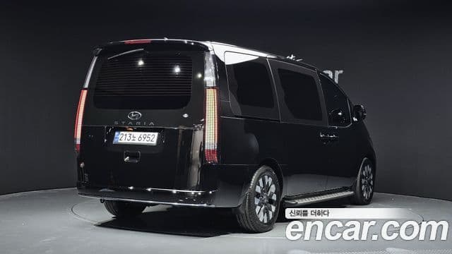 Hyundai Staria Inspiration, 2023 2