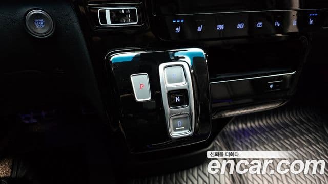 Hyundai Staria Inspiration, 2023 9