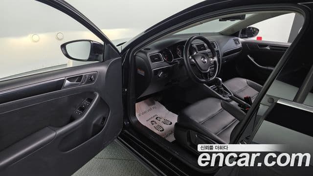 Volkswagen New Jetta 6세대, 2015 11