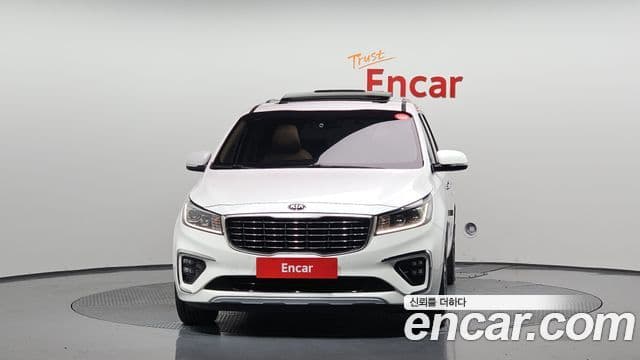 Kia The / новый New Carnival Luxury, 2019 3