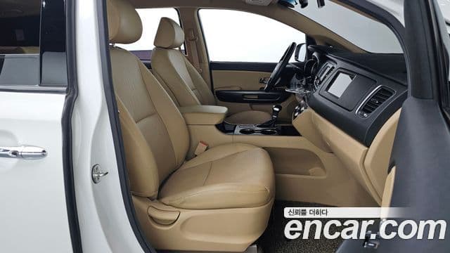 Kia The / новый New Carnival Luxury, 2019 10