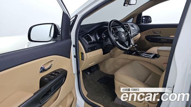 Kia The / новый New Carnival Luxury, 2019 11