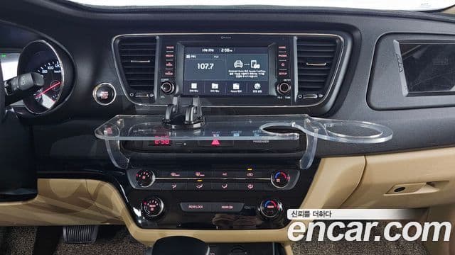 Kia The / новый New Carnival Luxury, 2019 14