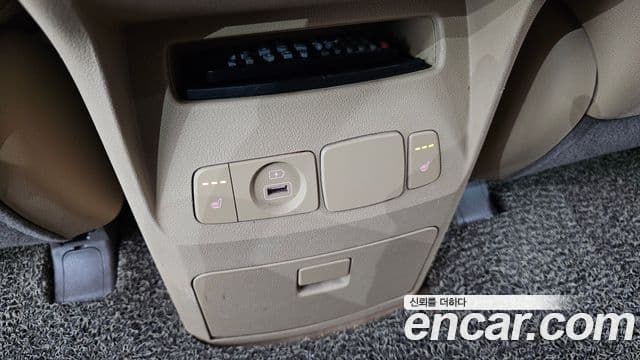 Kia The / новый New Carnival Luxury, 2019 19