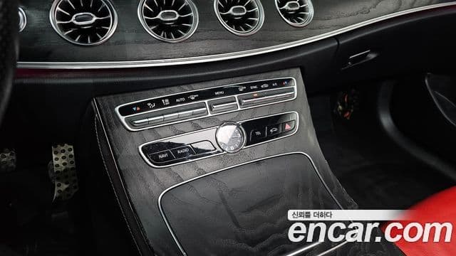 Mercedes-Benz E-класс W213 E220d кабриолет, 2018 17