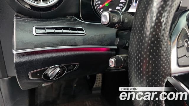 Mercedes-Benz E-класс W213 E220d кабриолет, 2018 18