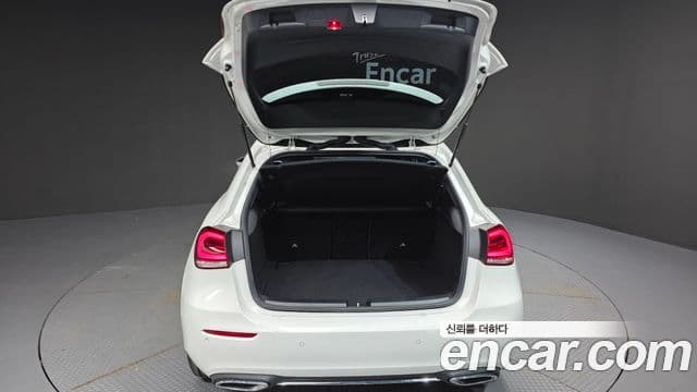 Mercedes-Benz A-класс W177 A220 хэтчбек, 2021 20