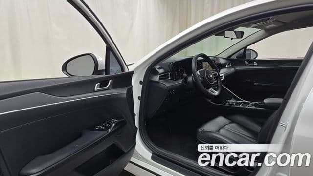 Kia K5 3세대 Trendy, 2021 10