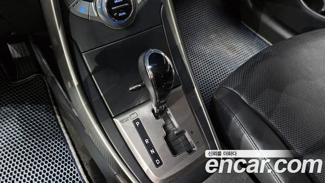 Hyundai Avante MD M16 GDI Avenue, 2014 9