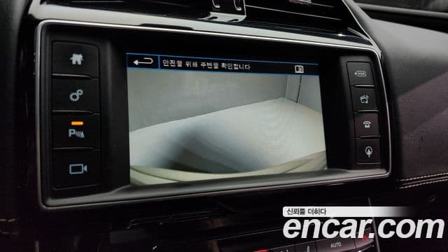 Jaguar XE 20d R스포츠, 2016 14