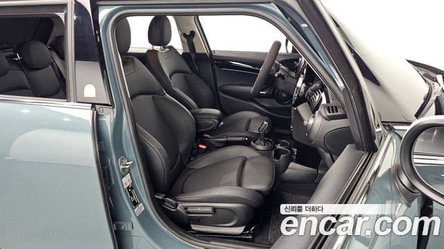 Mini Cooper S 3세대, 2023 10