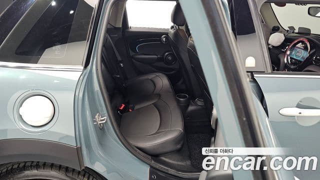 Mini Cooper S 3세대, 2023 11