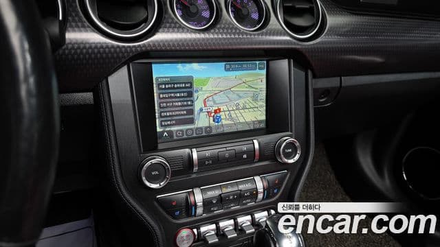 Ford Mustang GT кабриолет, 2019 14