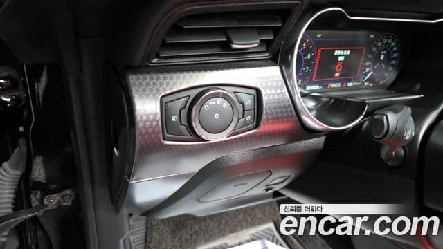 Ford Mustang GT кабриолет, 2019 18