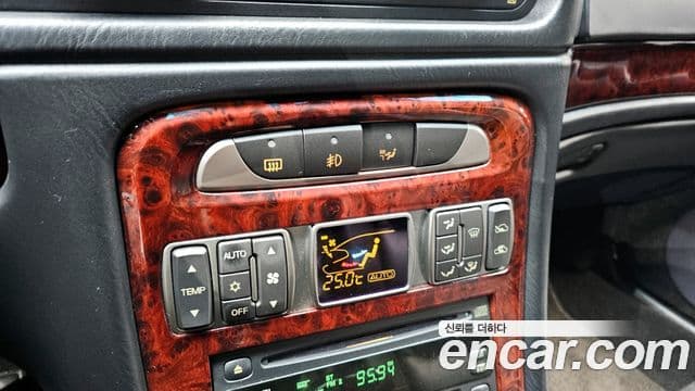 Hyundai 다이너스티 Signature, 1997 14