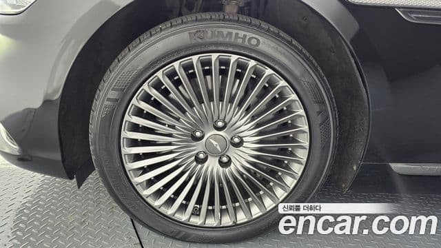 Genesis G90 Luxury, 2021 все фото