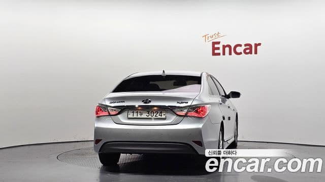 Hyundai Sonata гибрид Premier, 2012 4