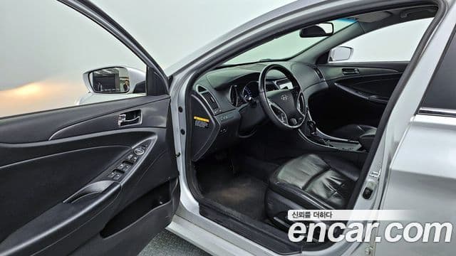 Hyundai Sonata гибрид Premier, 2012 10