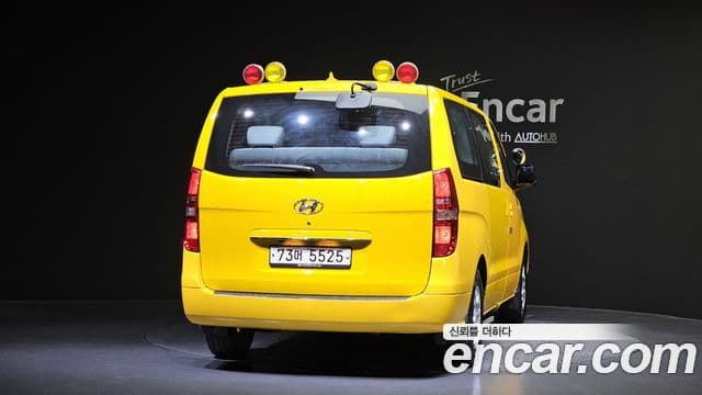 Hyundai Grand Starex детский перевозочный автомобиль, 2015 4