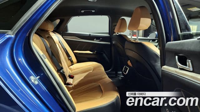 Kia K5 3세대 Signature, 2023 12