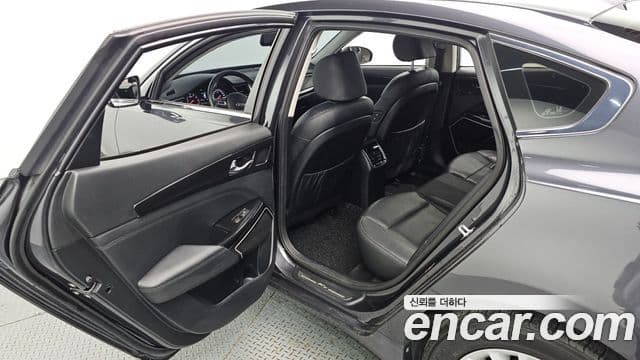 Kia All New K7 Prestige, 2016 12