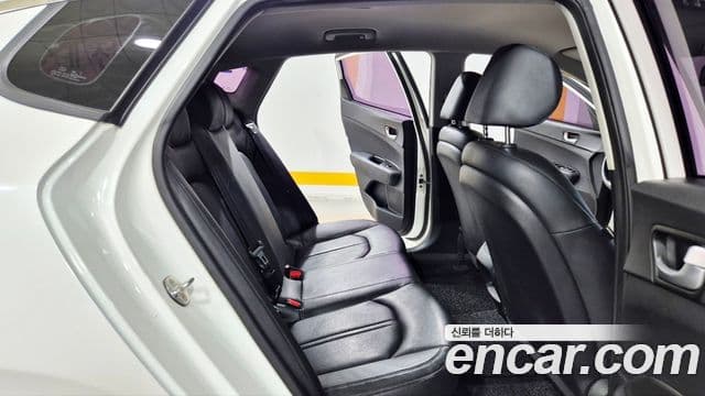 Kia K5 2세대 Prestige, 2016 14