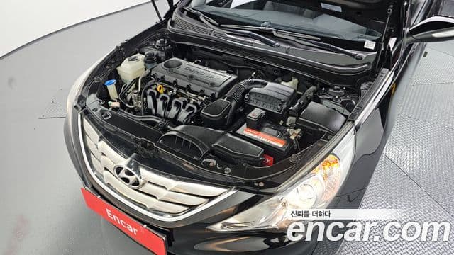 Hyundai YF Sonata люксовая версия, 2010 6