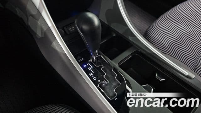 Hyundai YF Sonata люксовая версия, 2010 9