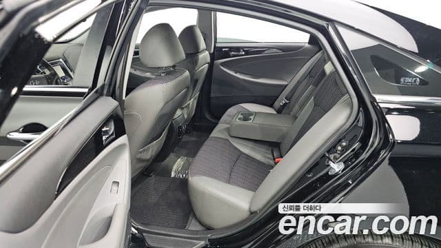 Hyundai YF Sonata люксовая версия, 2010 11