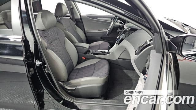 Hyundai YF Sonata люксовая версия, 2010 13