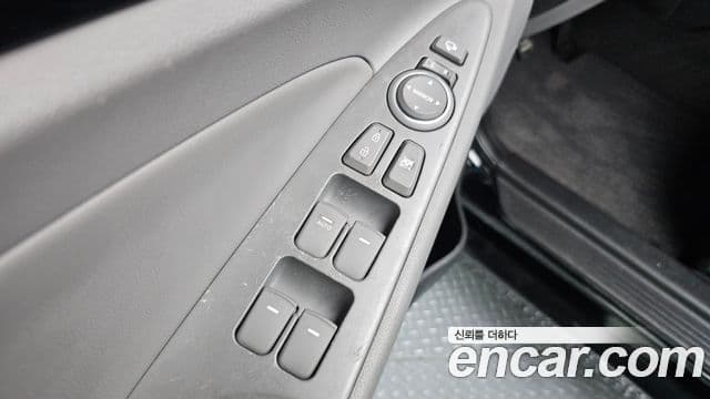 Hyundai YF Sonata люксовая версия, 2010 14