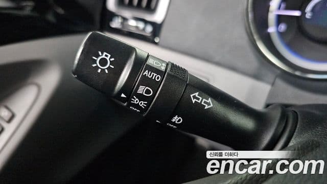 Hyundai YF Sonata люксовая версия, 2010 16