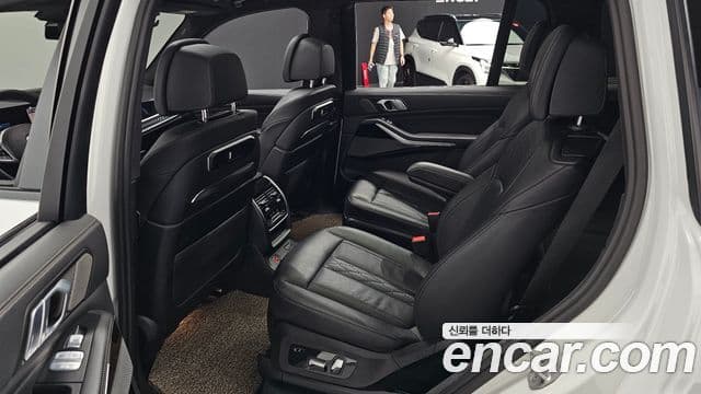 BMW X7 (G07) xDrive 40i M Sport 6인승, 2023 12