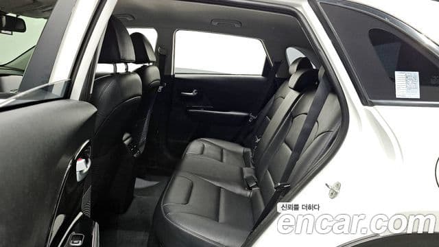 Kia The / новый New Niro Prestige, 2022 12