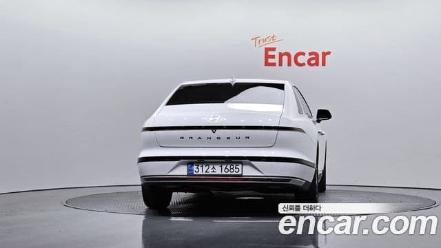 Hyundai Grandeur гибрид (GN7) Premium, 2023 4