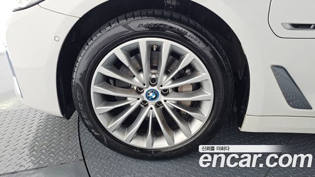 BMW 5시리즈 (G30) Luxury, 2022 все фото