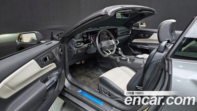 Ford Mustang 7세대 2.3 EcoBoost Premium кабриолет, 2024 10
