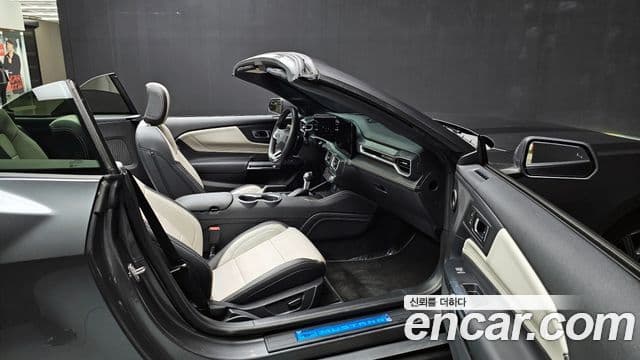 Ford Mustang 7세대 2.3 EcoBoost Premium кабриолет, 2024 11