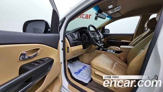 Kia All New Carnival Luxury, 2018 10