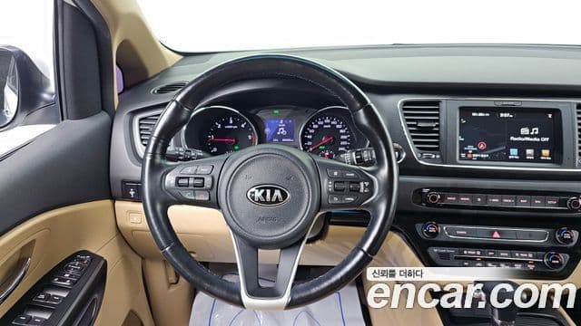 Kia All New Carnival Luxury, 2018 13