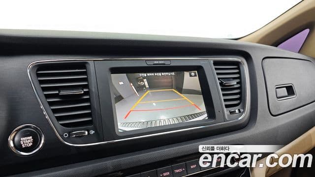 Kia All New Carnival Luxury, 2018 16