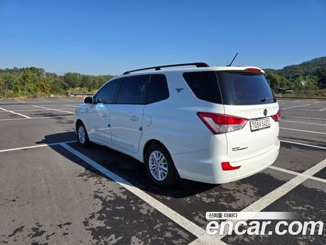 KG모빌리티(SsangYong) Korando 투리스모 4WD GT 11인승, 2014 2