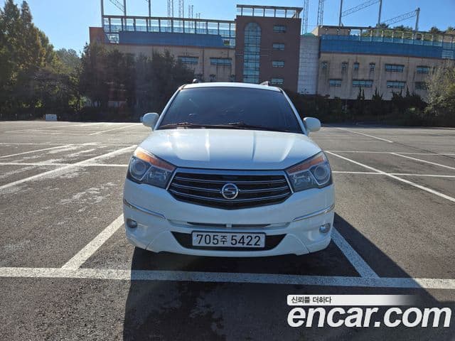 KG모빌리티(SsangYong) Korando 투리스모 4WD GT 11인승, 2014 3