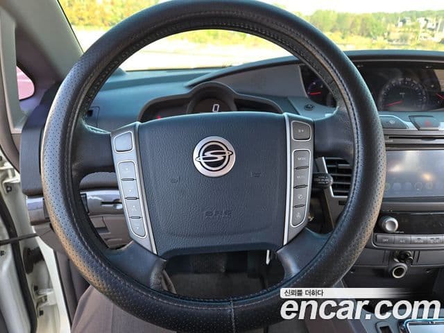 KG모빌리티(SsangYong) Korando 투리스모 4WD GT 11인승, 2014 10